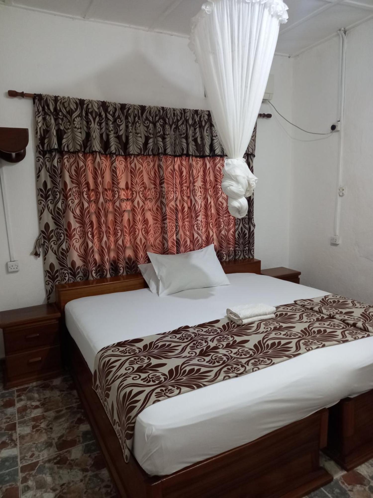 Paloma Guest House Kenema Exterior photo